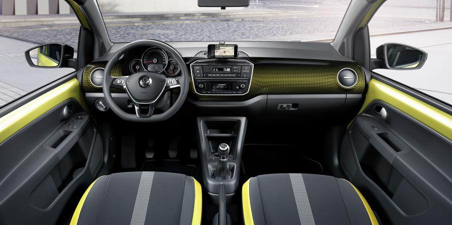 Торпедо Volkswagen up! 3-Door 2016 года  (фото 25 из 25)